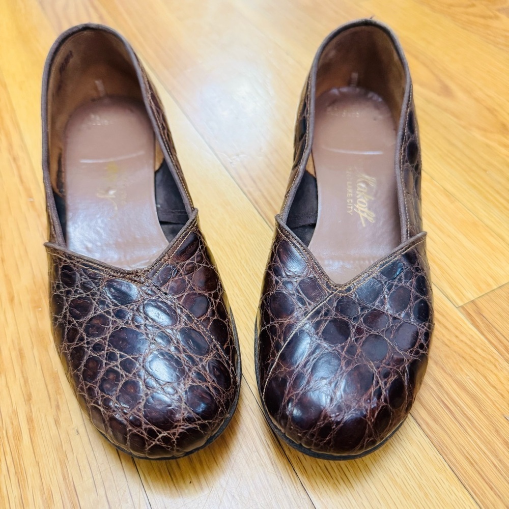 Brown Leather Crocodile Pattern Flats - image 6